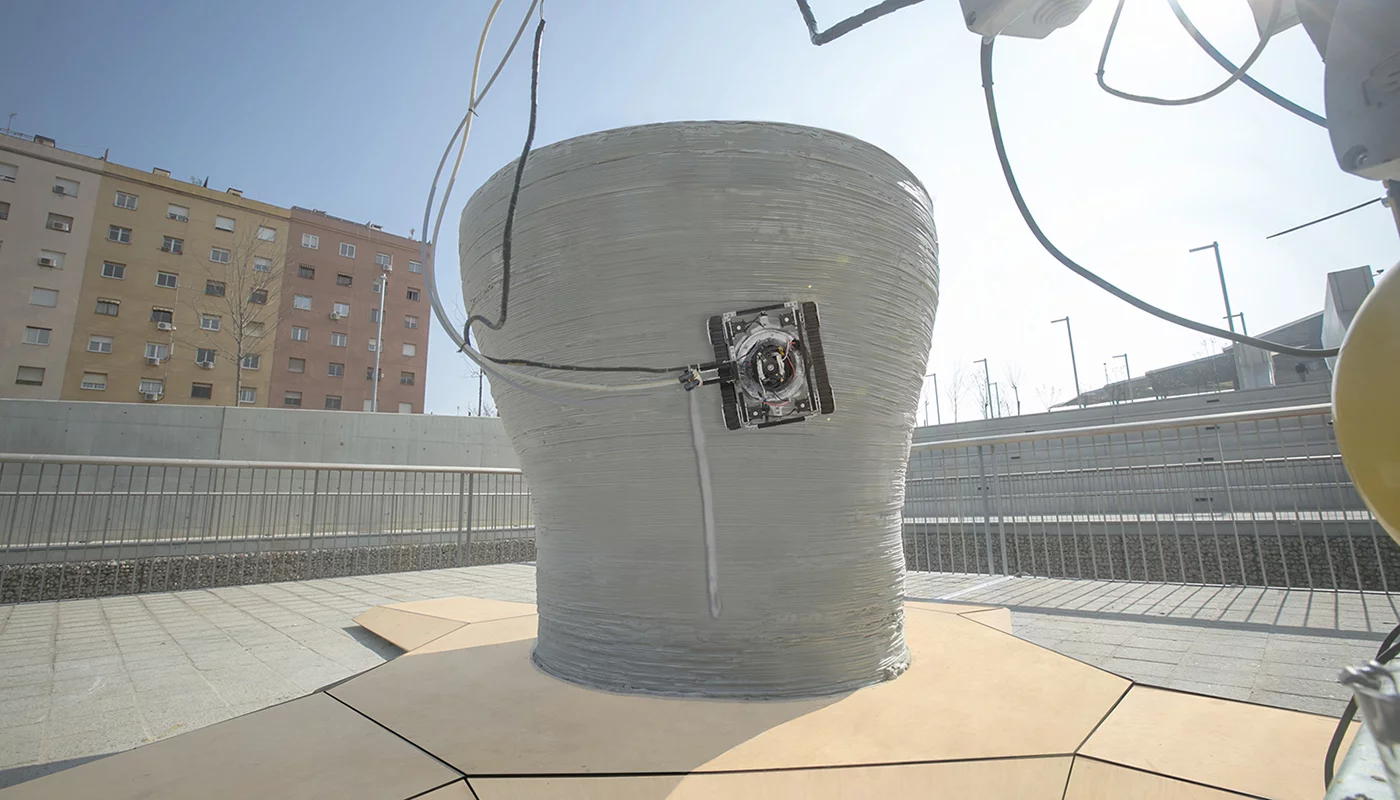 Vacuum robot adding layers