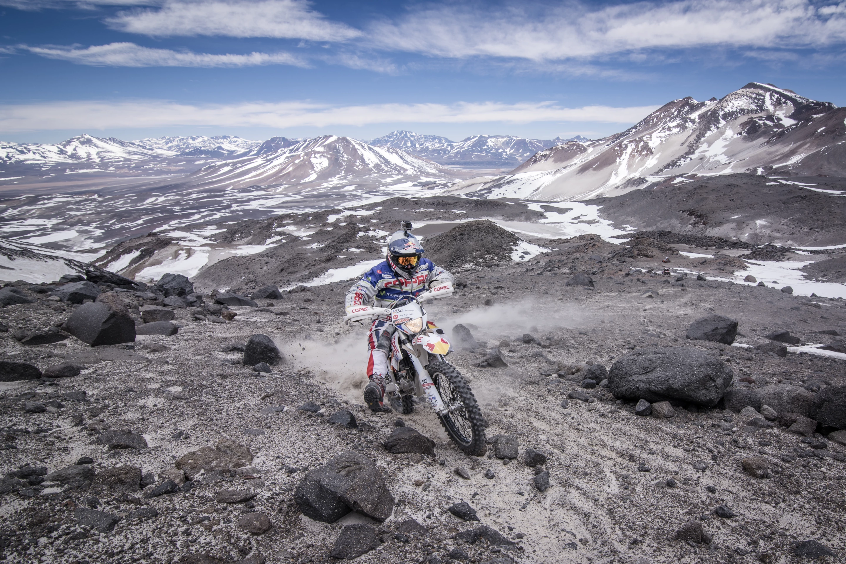 Four batteries were required for the climb to the record altitude, after which a huge area of iced rocks and snow made the last 800 m inaccessible