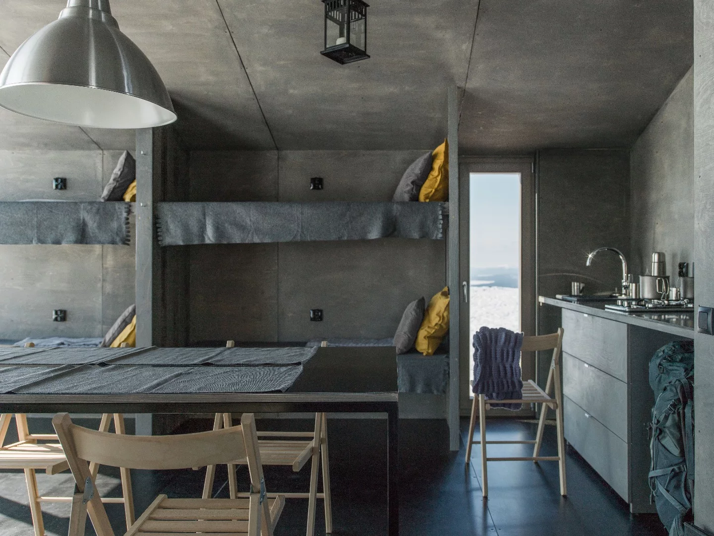 The cabin measures 26 sq m (279 sq ft)