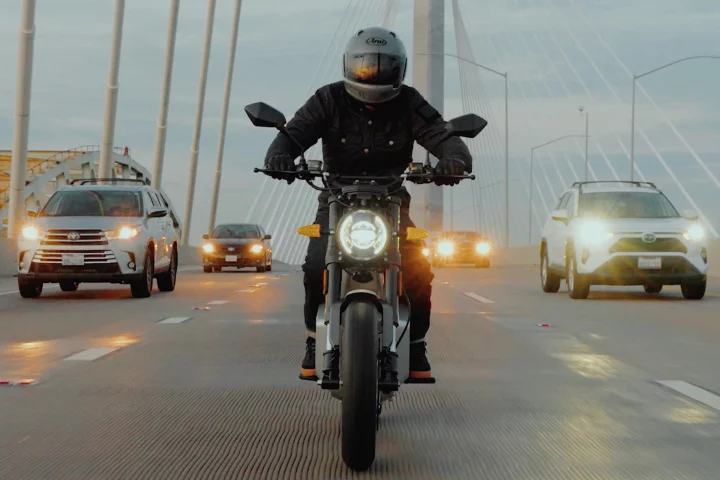 Sondors recently began delivering production Metacycles to reservation holders in California, and has now extended that to the rest of the US