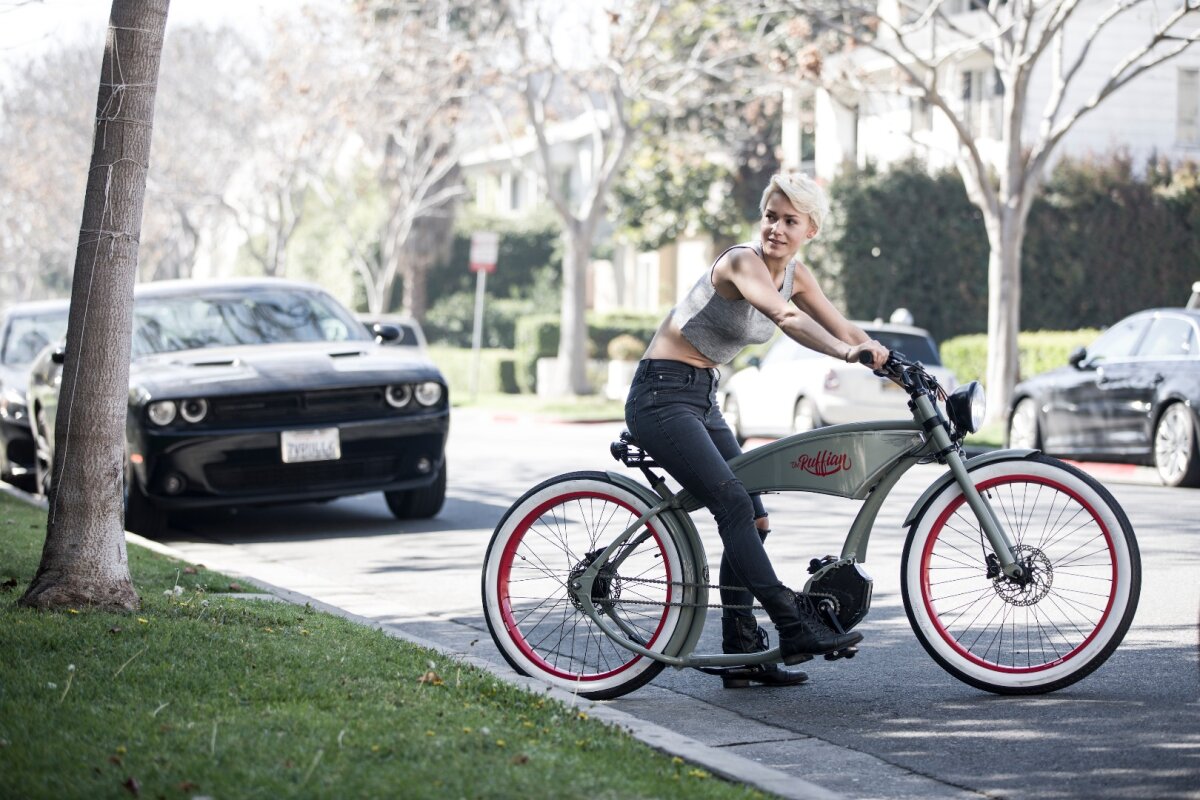 Ruffian is a German e-bike in Californian chopper clothing Ruffian is a German e-bike in Californian chopper clothing