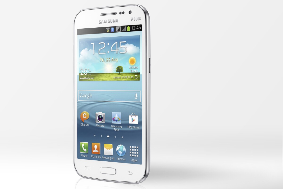 The Galaxy Win offers good enough specs, with branding that millions of customers will instantly recognize