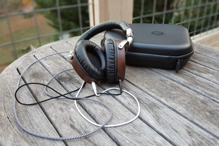 Even's H1 headphones are made from quality materials and deliver customized sound