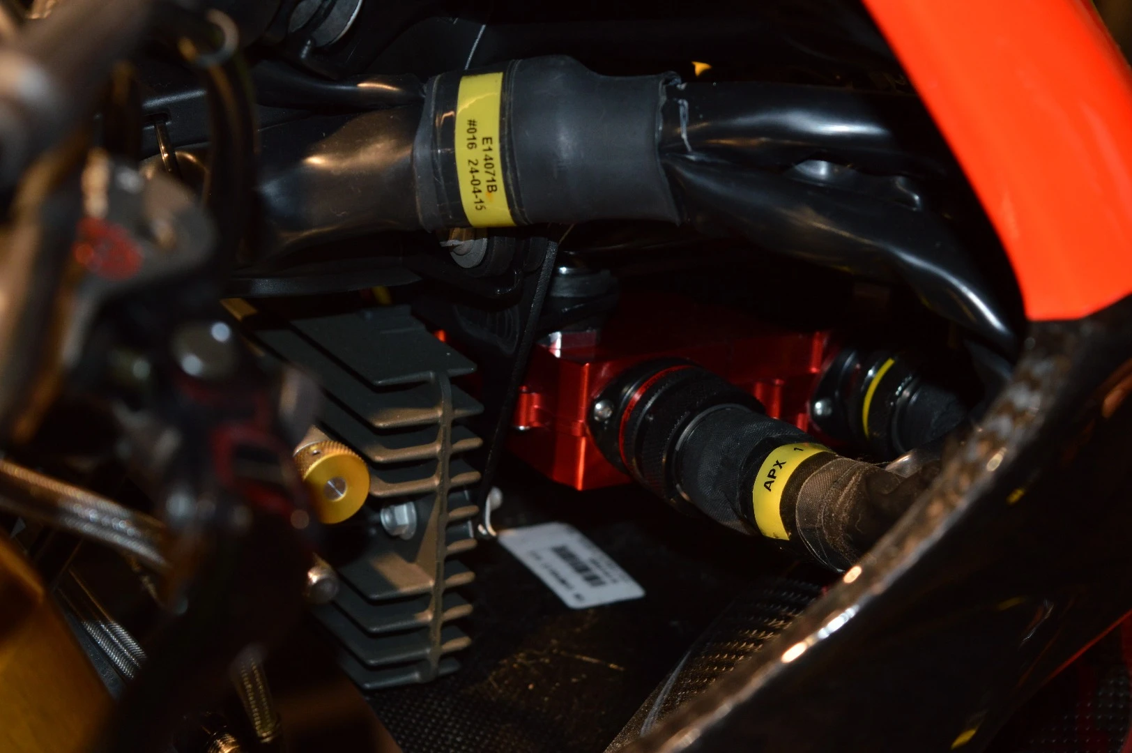 The new APX2 logic unit by Aprilia Racing includes a GPS module, a data acquisition system with optional telemetry sensors kit and allows programming of ignition and engine control parameters