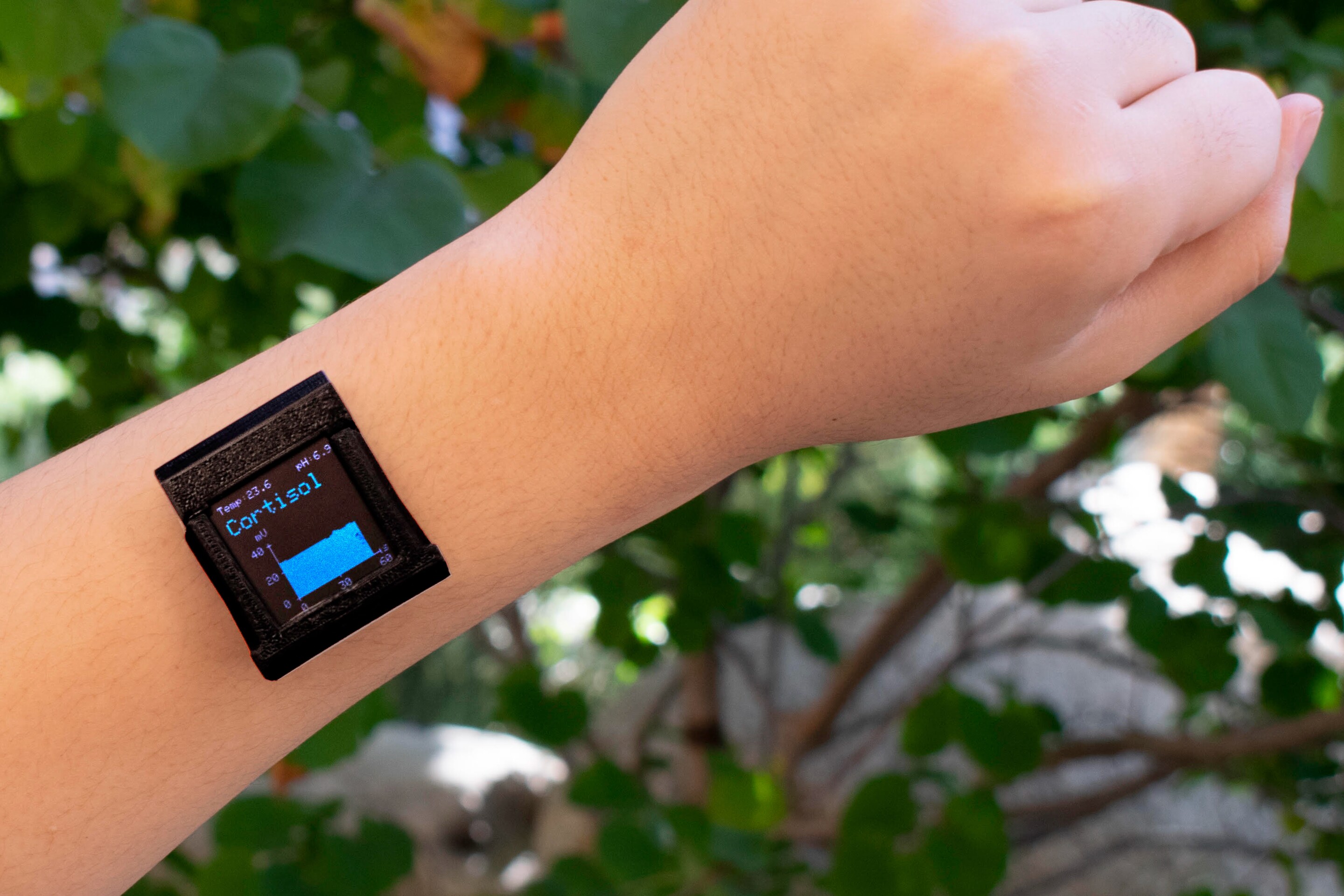 Sweat-analyzing smartwatch could warn wearers of elevated stress