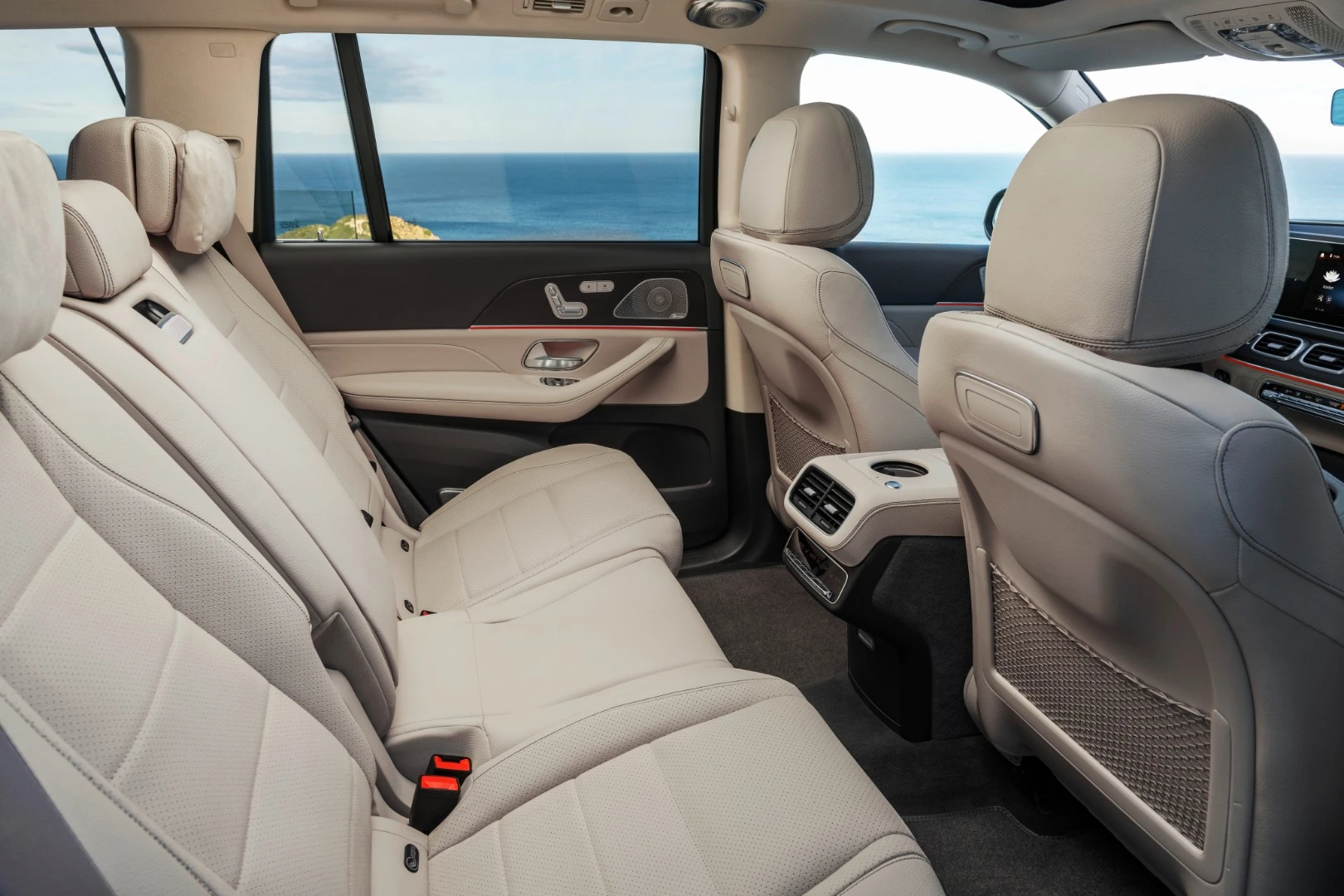 Row 2 can be fitted with two seats or three