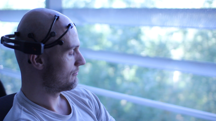 Recording the brainwaves that will become the textile pattern