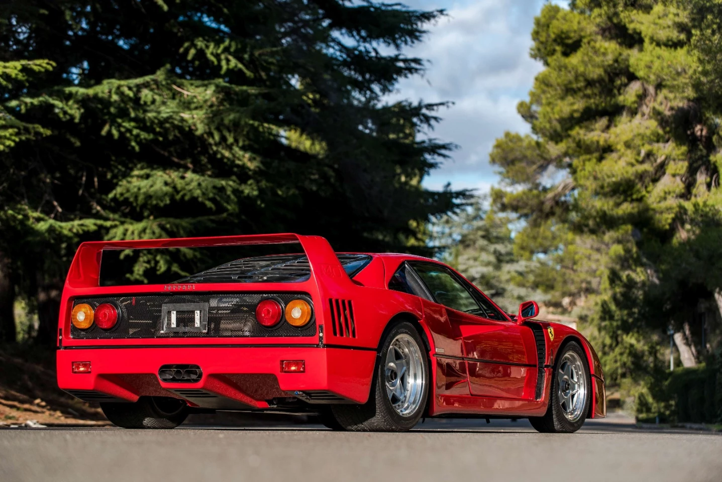 $1,168,401 (€953,600) | 1990 Ferrari F40 | Artcurial | Lot 86 | Auction Description Estimate: €750,000 to €1,000,000