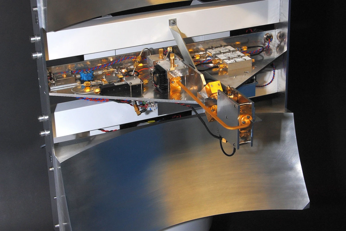 Scientists have created a new sensor system, designed to spot potentially hazardous debris on airport runways (Photo: Fraunhofer)