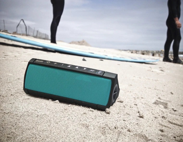 In addition to seawater, the Rush is designed to hold up to sand, dust, snow and shock