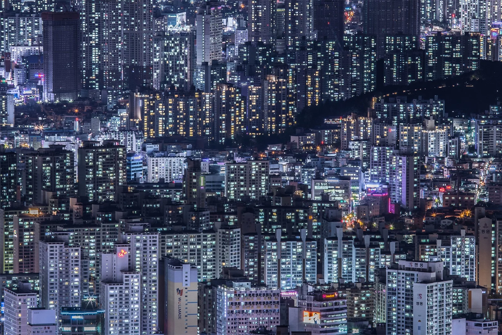 Artist caption, "I took this photo in the city of Busan, South Korea's second most populous city after Seoul, in early May. To get this shot, I climbed the Hwangnyeongsan mountain which offers 360 degree views over Busan"