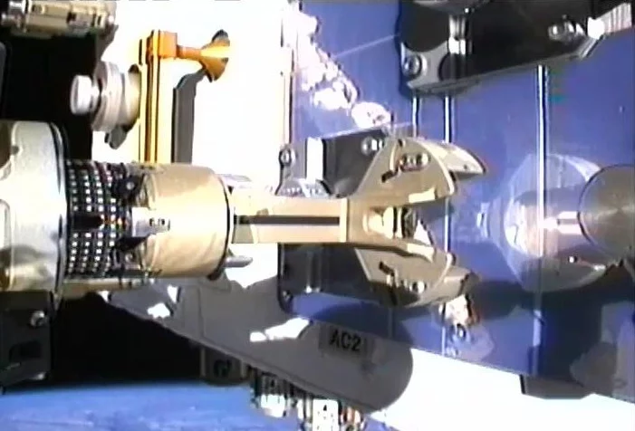 T-Valve Adapter attached to the Multifunction Tool (Image: NASA)