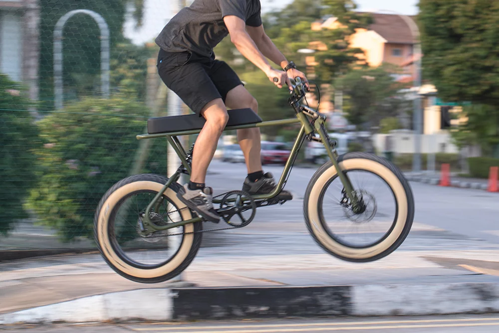The Coast Cycle Buzzraw Pedal rocks a retro frame, fat tires and a long padded seat - but no electric assist