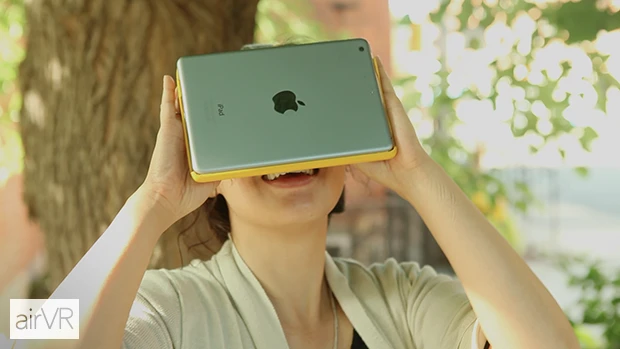 The AirVR headset houses your mobile device inside, with two aspheric lenses to enable focus on the screen at close proximity