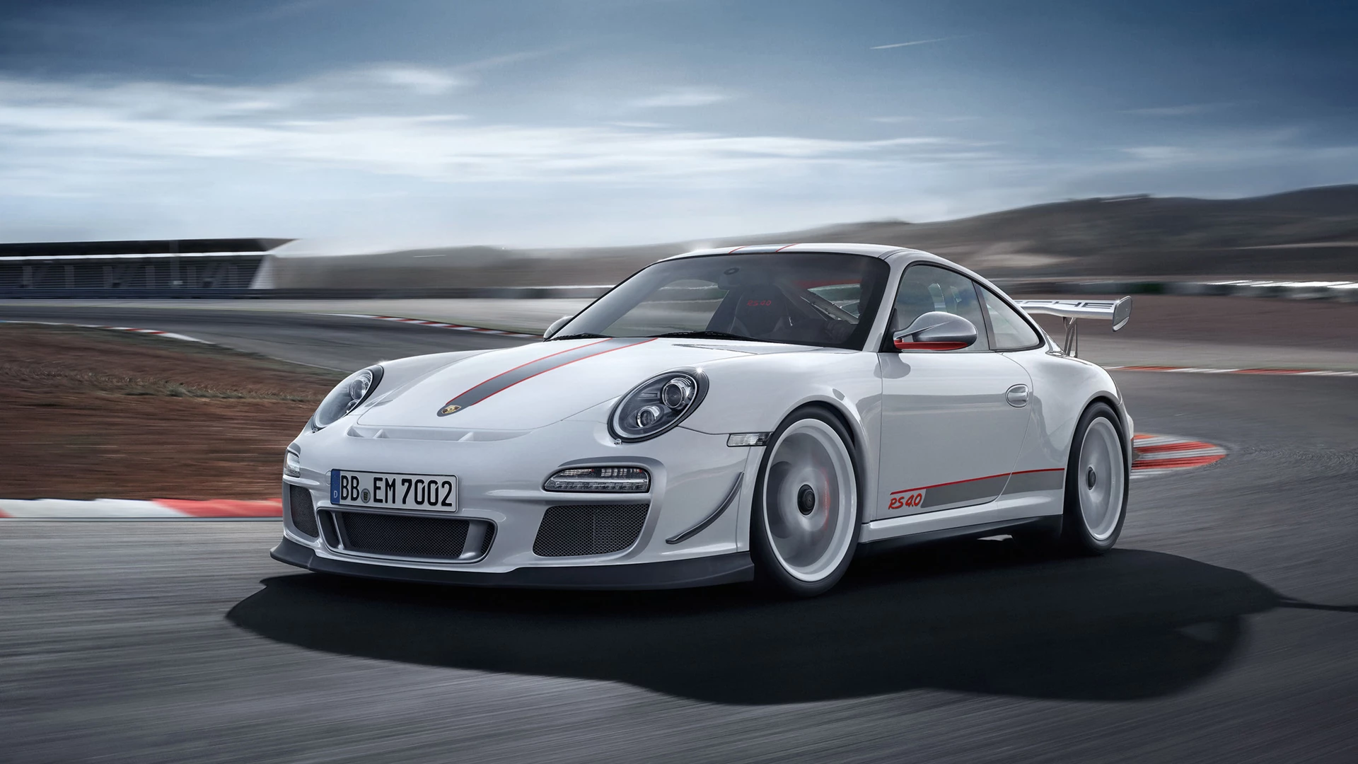 The aerodynamically optimised Carrera White GT3 RS 4.0 will be easily recognizable, both inside and out.