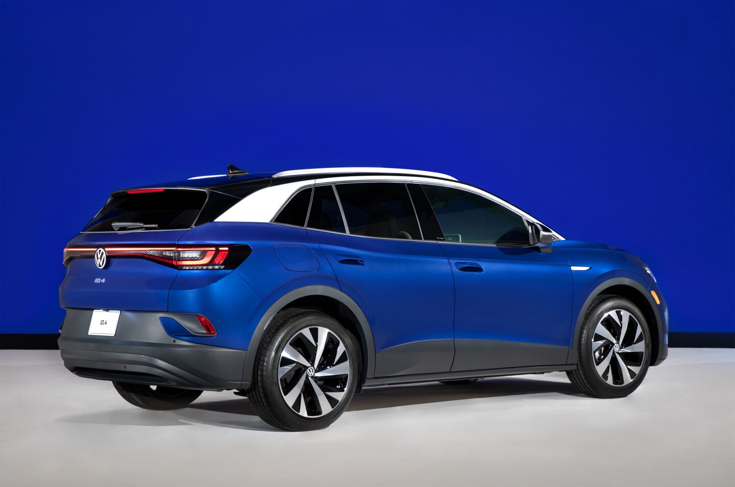 The Volkswagen ID.4 RWD Pro comes powered by a 201-hp rear motor