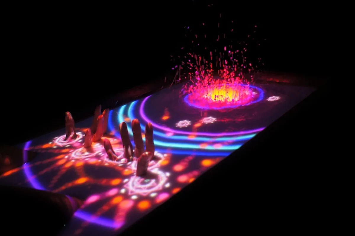 AquaTop Display offers unique interaction modes that cannot be achieved with standard, rigid displays