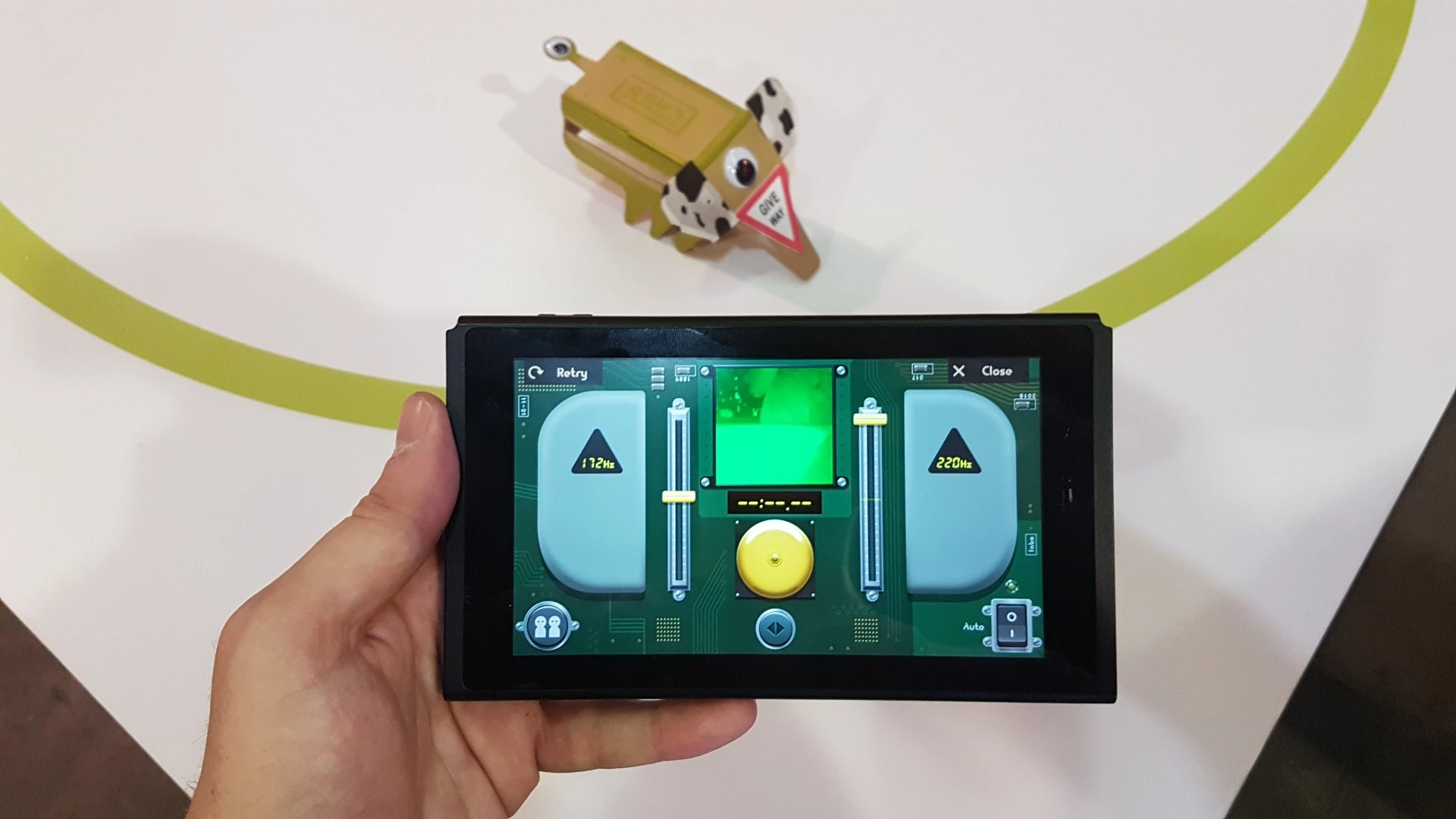 The Nintendo Labo RC Car screen shows a live feed from the right Joy-Con's infrared sensor