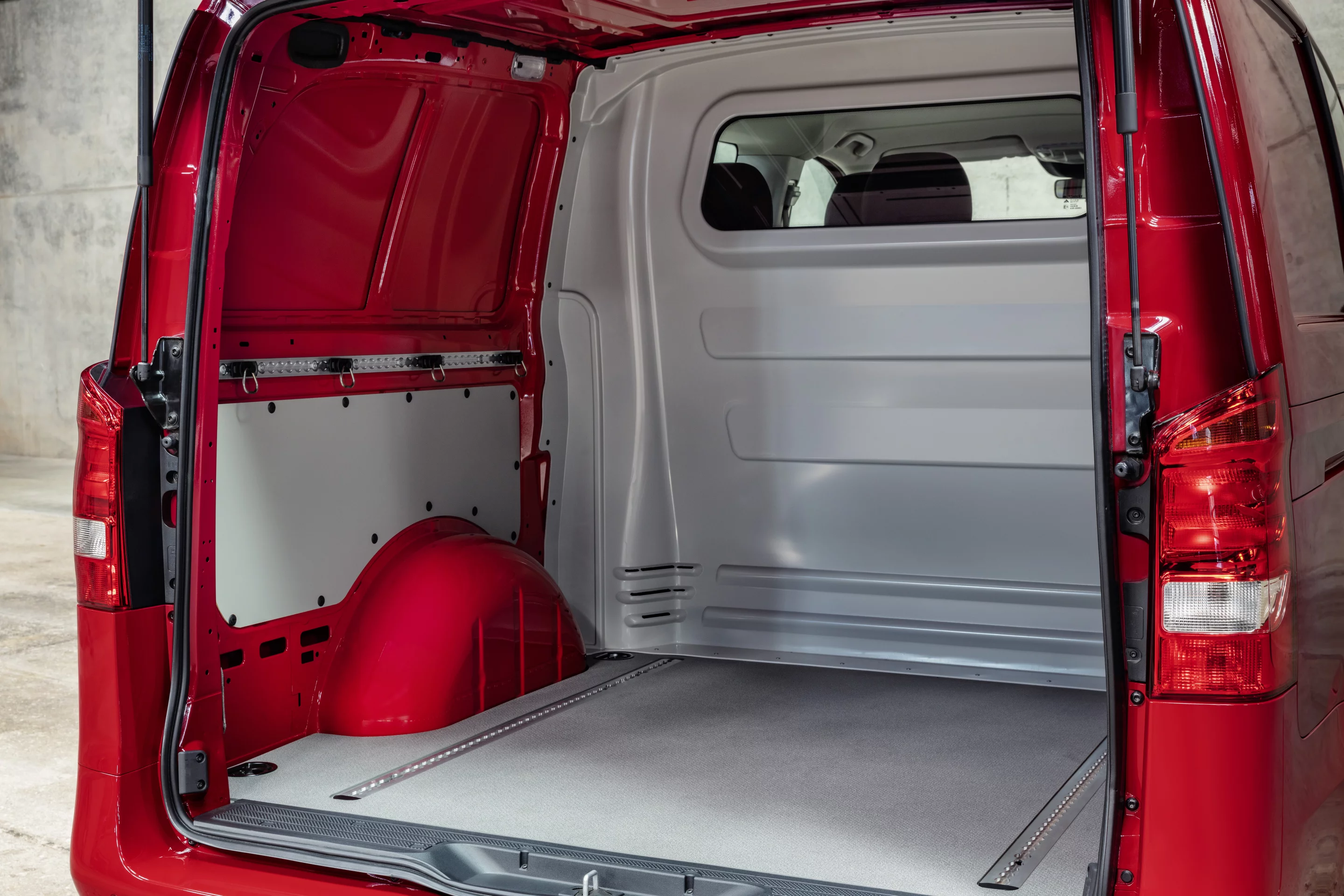 Mercedes-Benz Vito Mixto load area