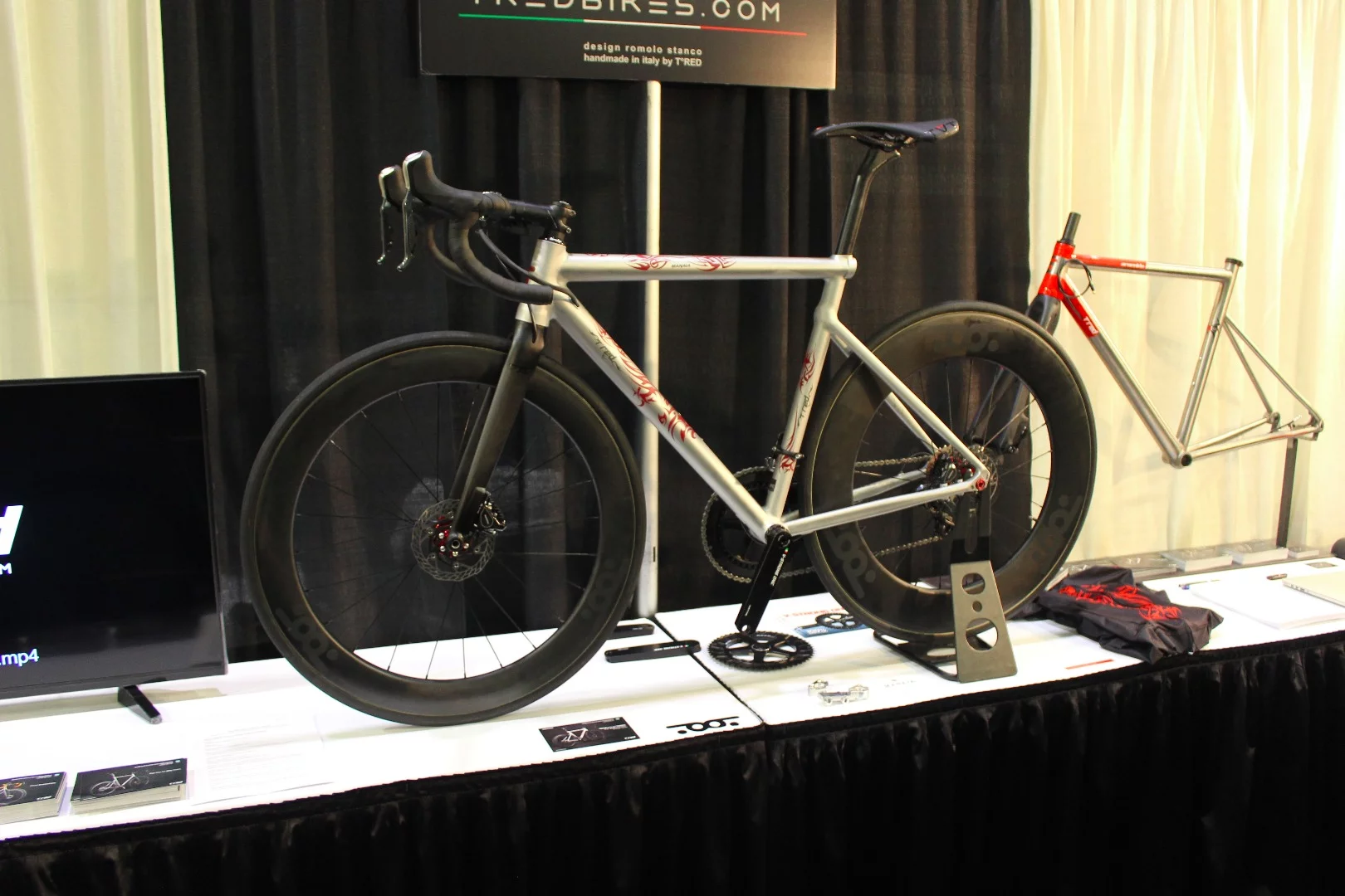 TºRed is currently running a Kickstarter campaign to finance production of the Manaia, which features a frame made from scandium-zirconium reinforced aluminum/magnesium alloy