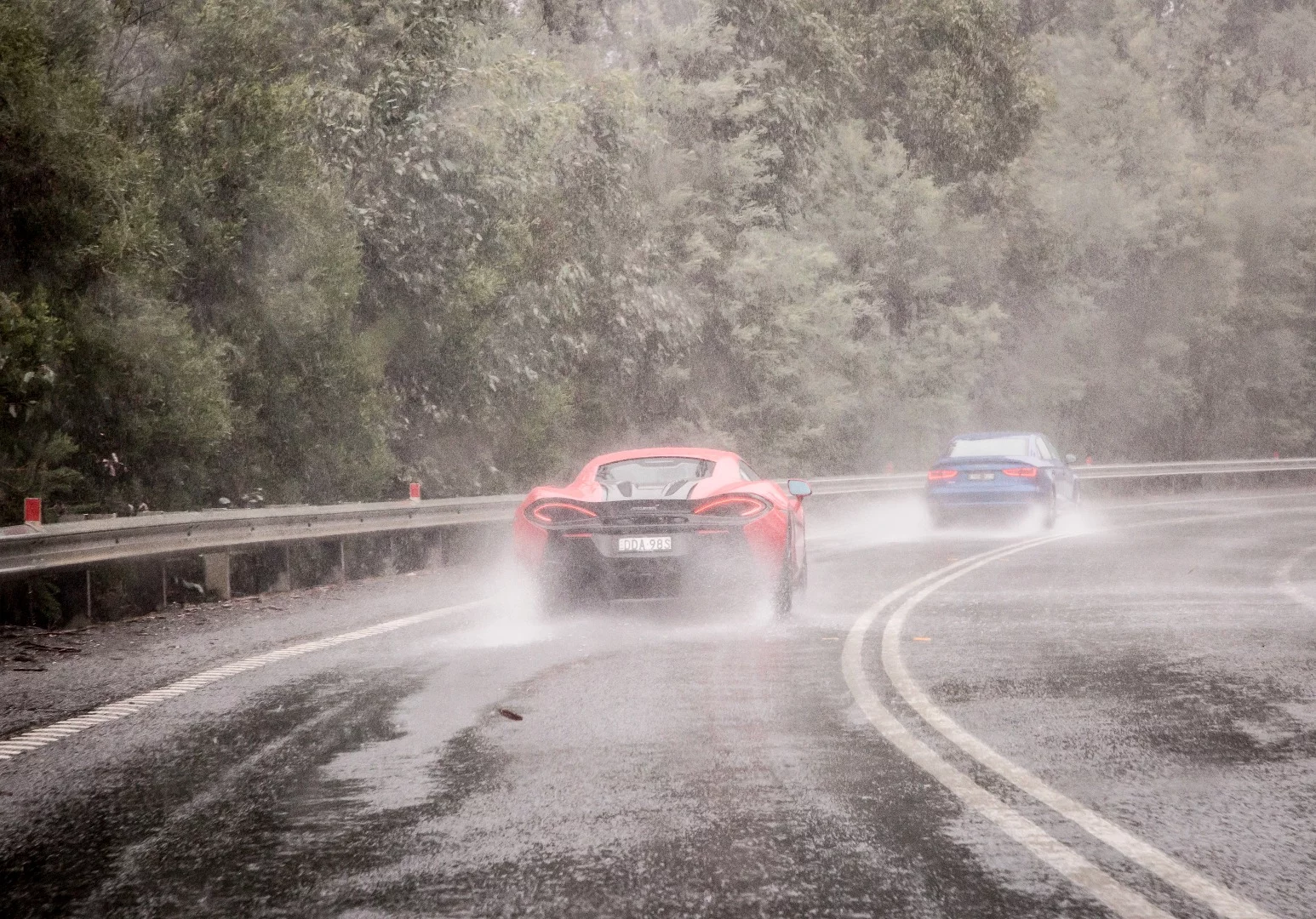 McLaren 570S: a oerfect day to test traction control and ABS