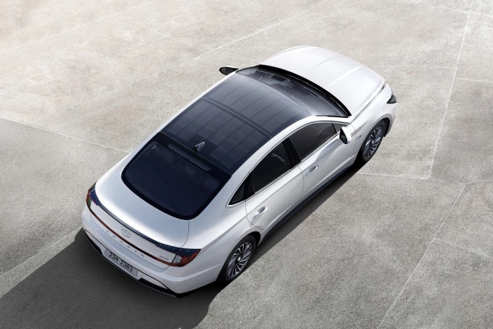 The rooftop solar panels on the Sonata Hybrid can provide up to 60 percent of its battery power with six hours of daily charging, Hyundai says