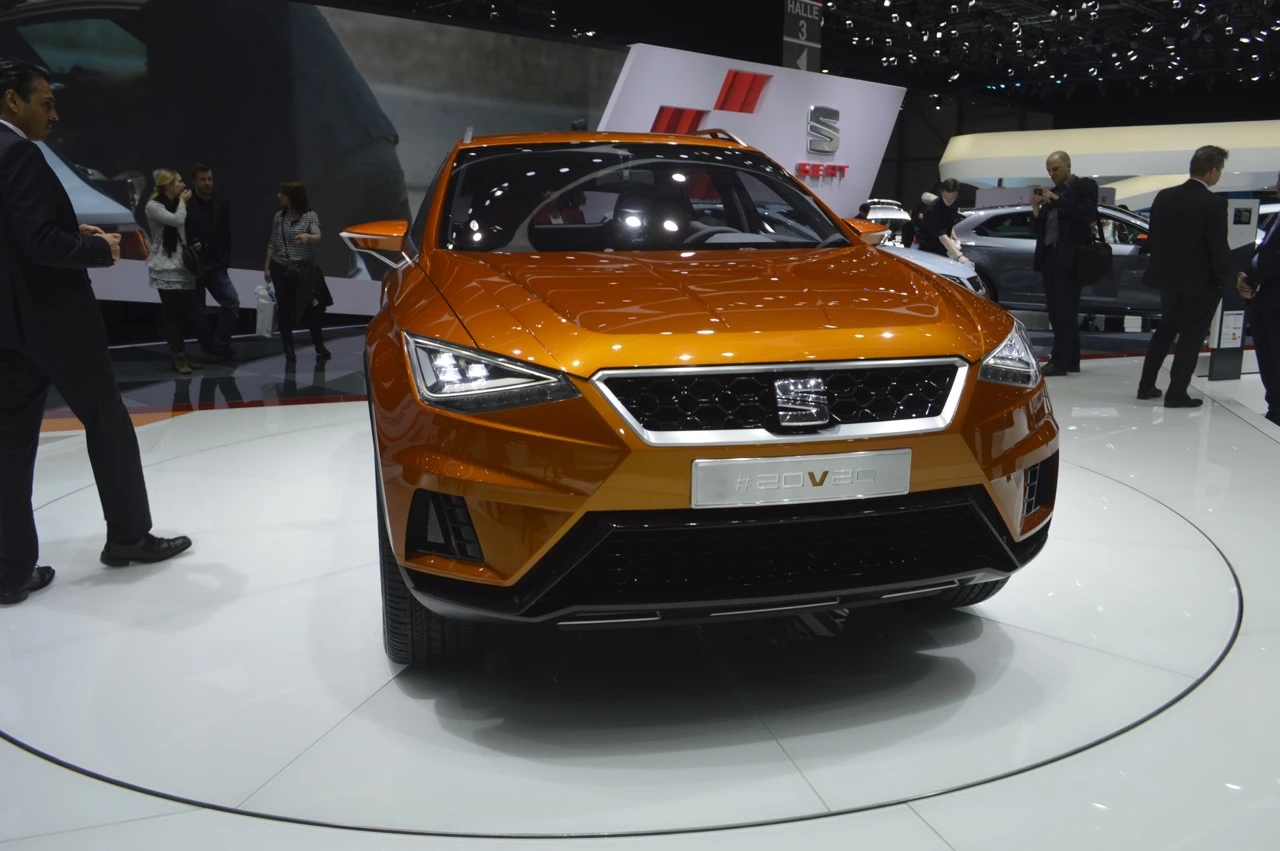 The car's angular headlights are similar to those on the current Leon (Photo: C.C. Weiss/Gizmag)