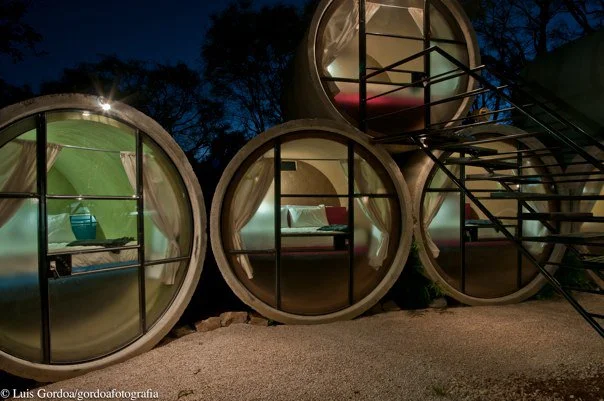 Tubohotel in Mexico houses rooms created from recycled concrete tubes (Image: Luis Gordoa/T3arc)