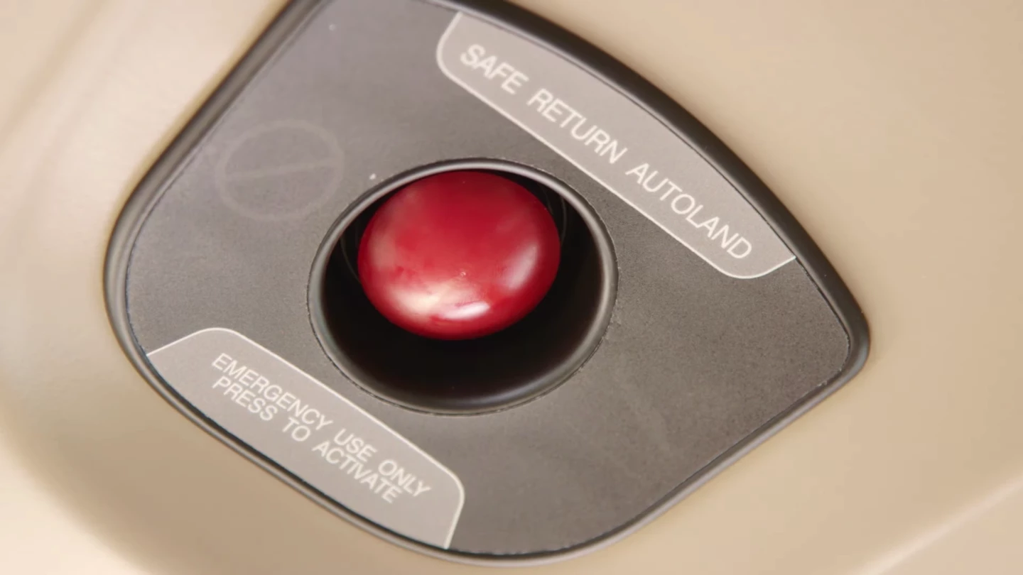 The one-touch Safe Return button is accessible to passengers