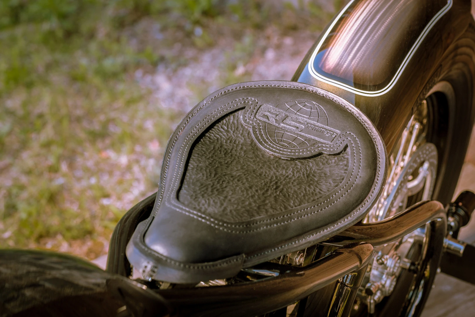 The R5's single seat draws inspiration from the original Pagusa seats that BMW used in its production models for decades