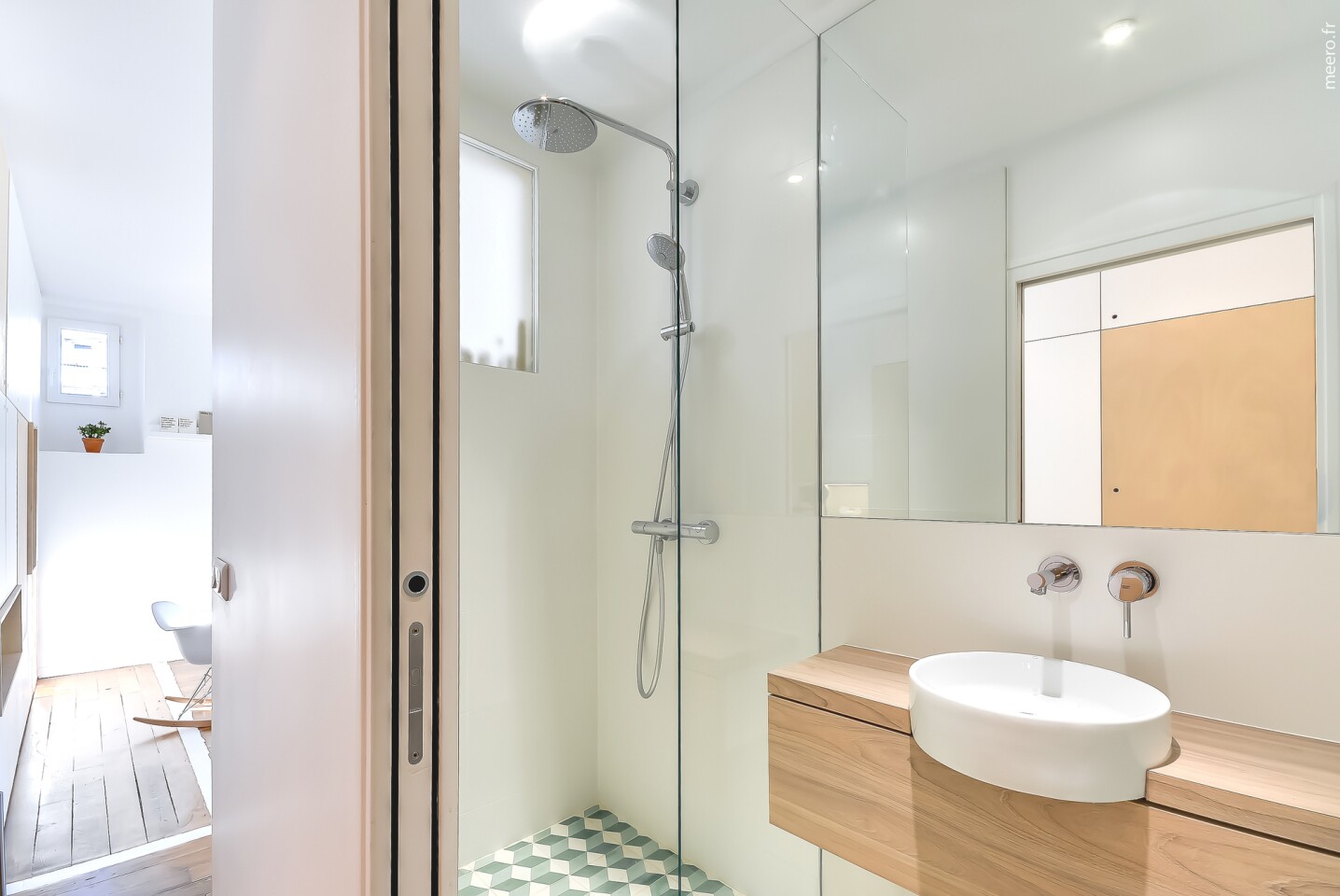 Inside the bathroom (Photo: Meero)
