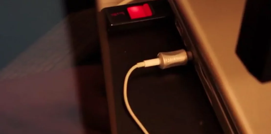 Plugging the Magzet prototype into a computer