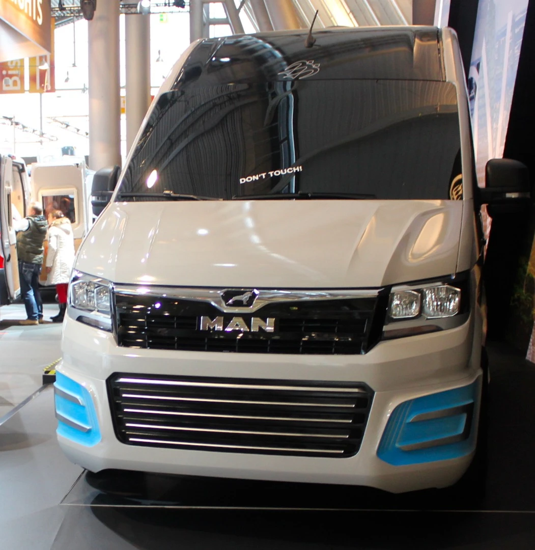 The Knaus CUVision is more subtle than the Weinsberg CUVolution, but it does include a low ride height, front spoiler, chrome accents and special paint job