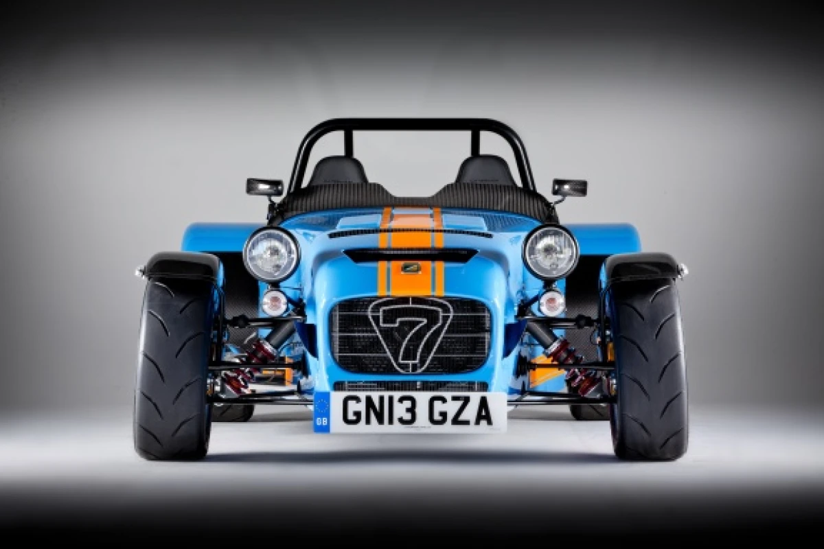 The Caterham Seven 620 R goes from 0 to 60 mph (96 km/h) in 2.8 seconds
