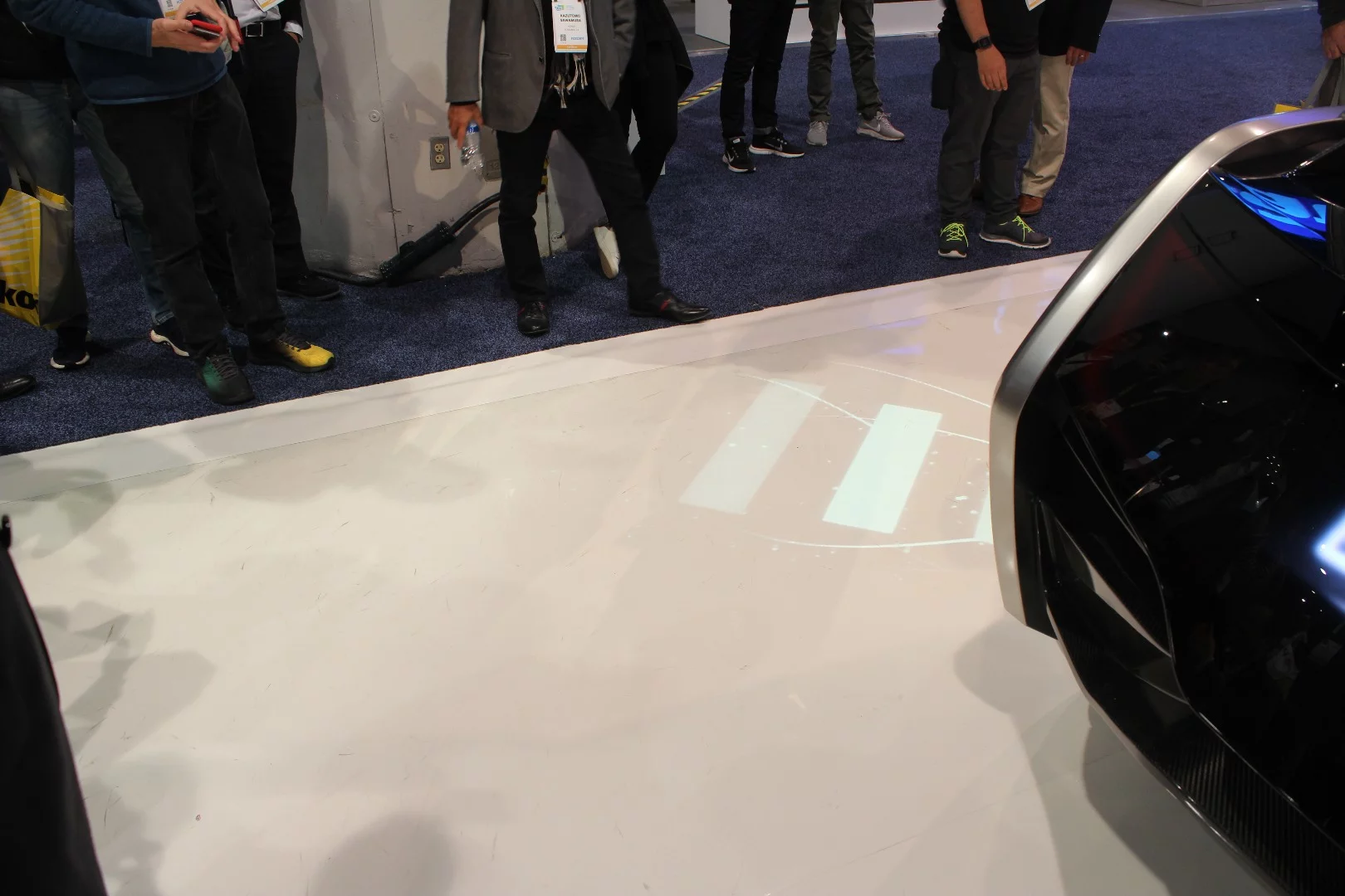 One of the new features in the latest iteration of the Mitsubishi Emirai concept is its ground-illuminating indicator technology