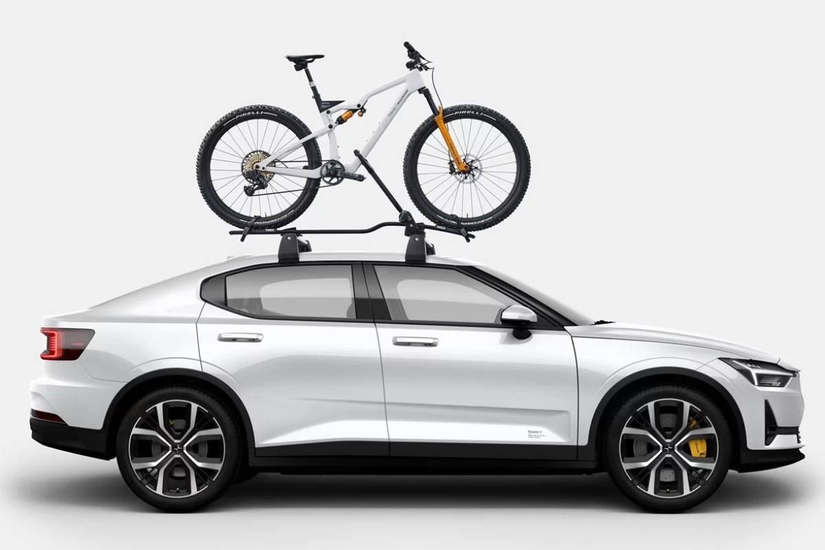 The Allebike Alpha Polestar edition atop a Polestar 2