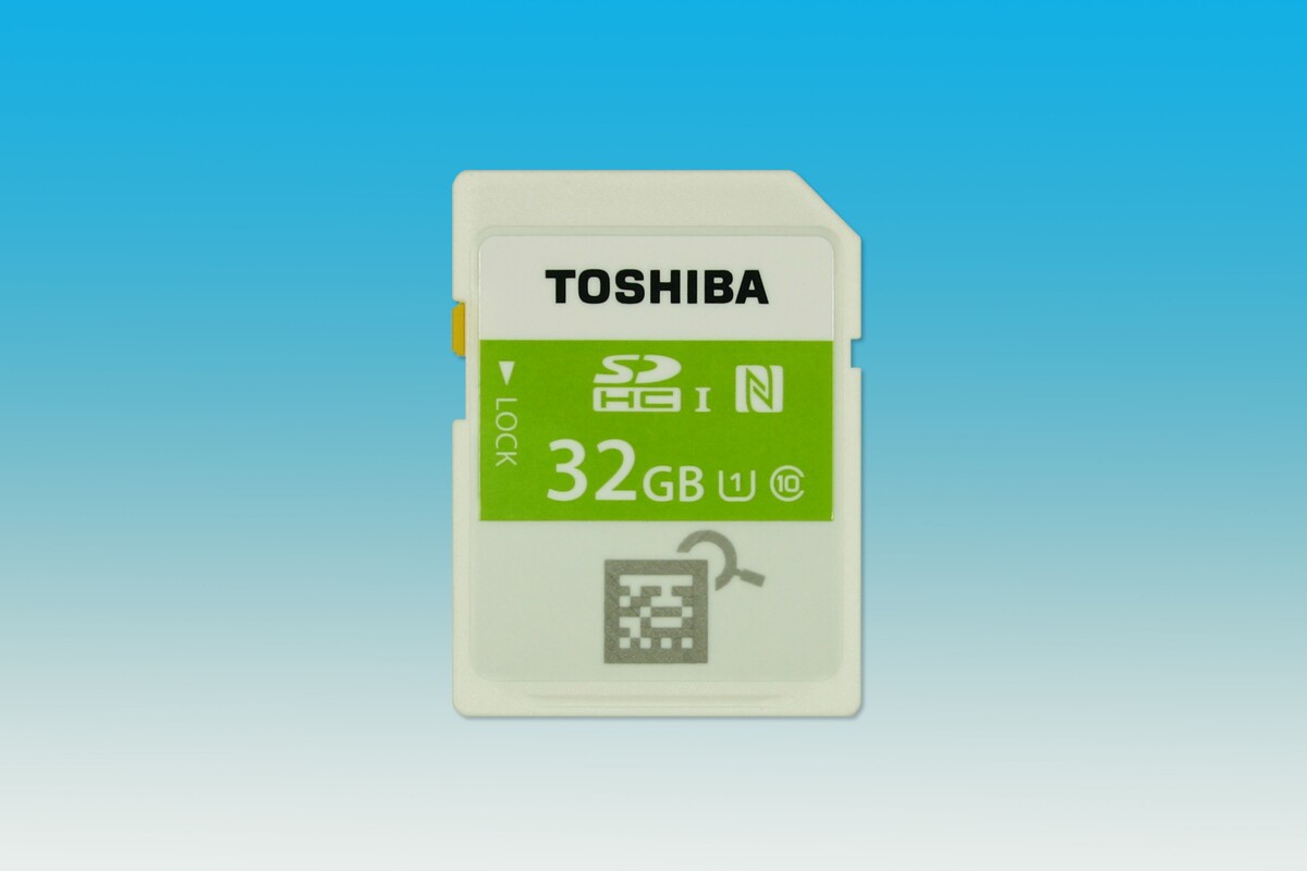 Toshiba announces the world's first NFCenabled SD card