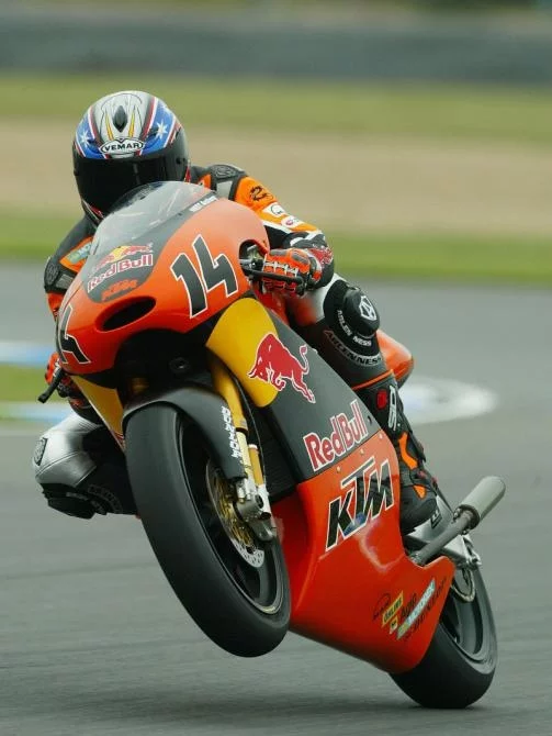 Practice at Donnington was dry, and Ant put the bike through its paces. Image: O. Bergamaschi