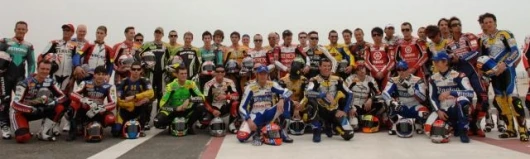 The class of 2006 gets together for the traditional first round group pic