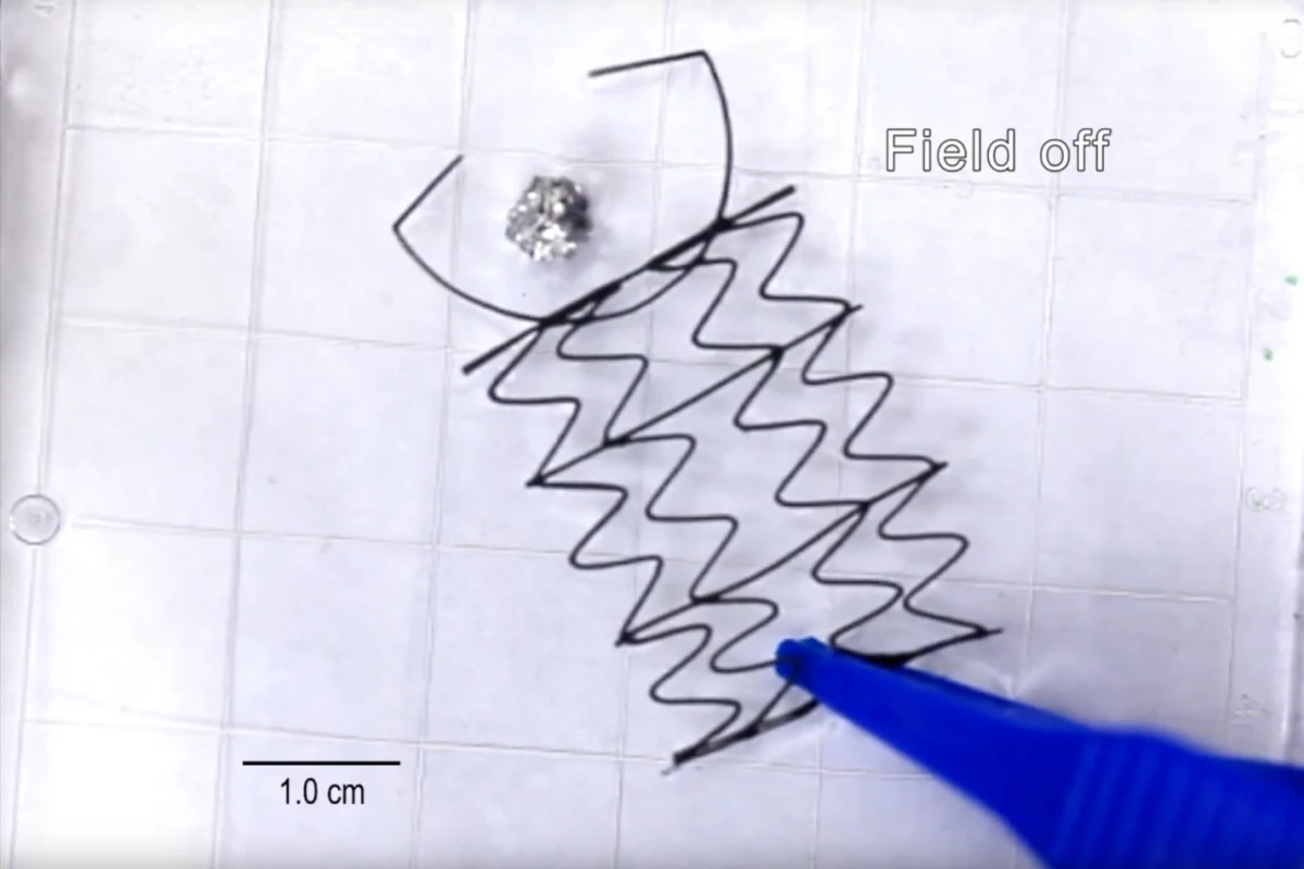 This claw robot can retract when a magnetic field is switched on