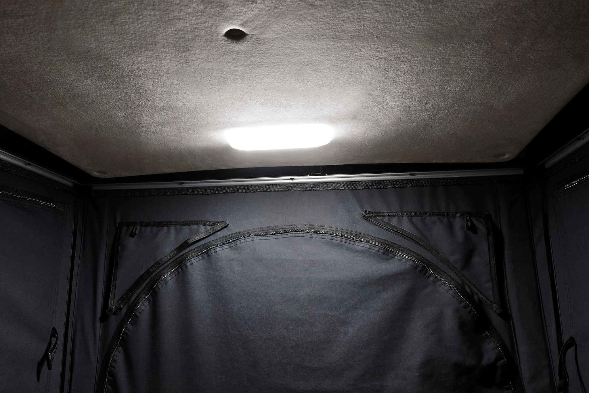 Integrated LED lighting in the pop-up sleeper roof