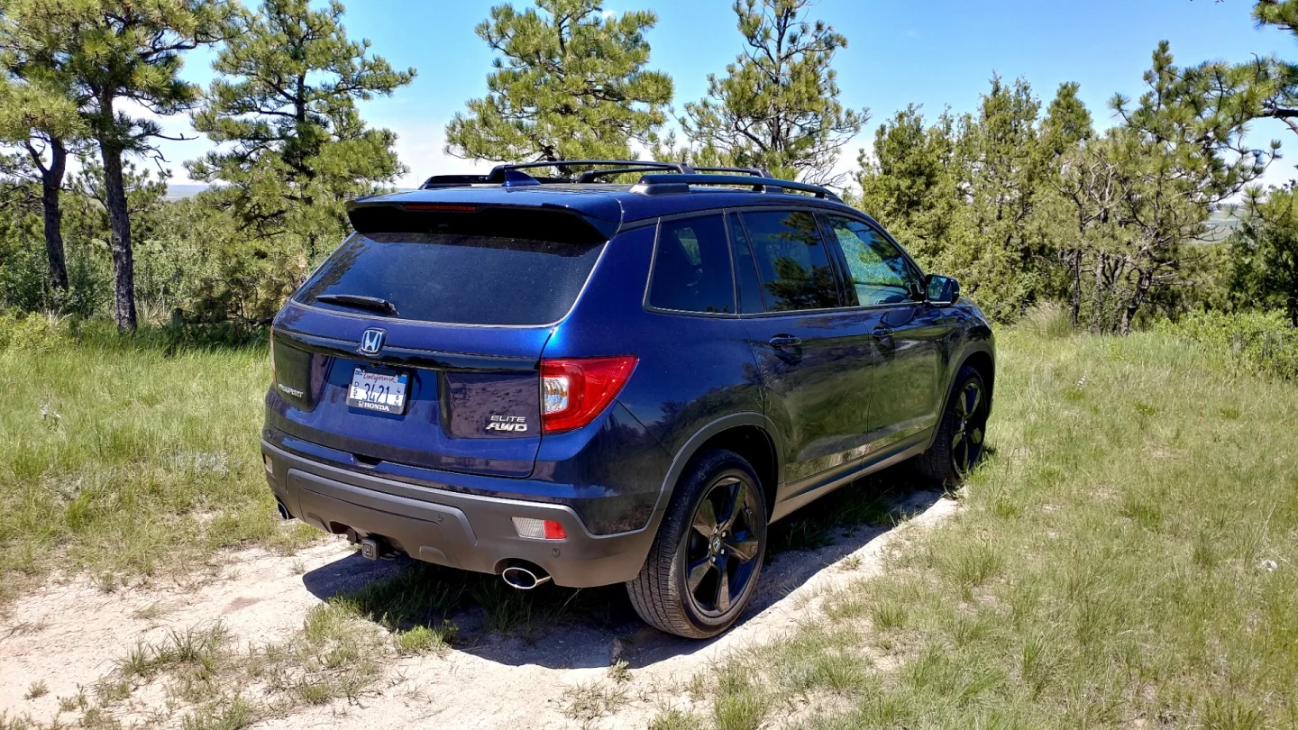 Fuel economy ratings for the 2019 Passport depend on drivetrain, with FWD getting slightly better numbers than AWD models