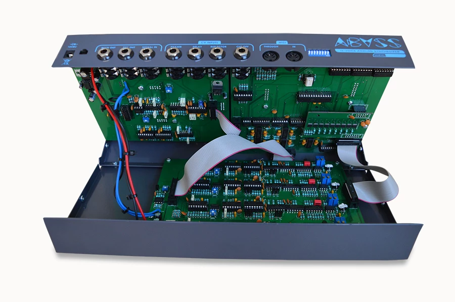 Inside the Abyss analog polyphonic synthesizer