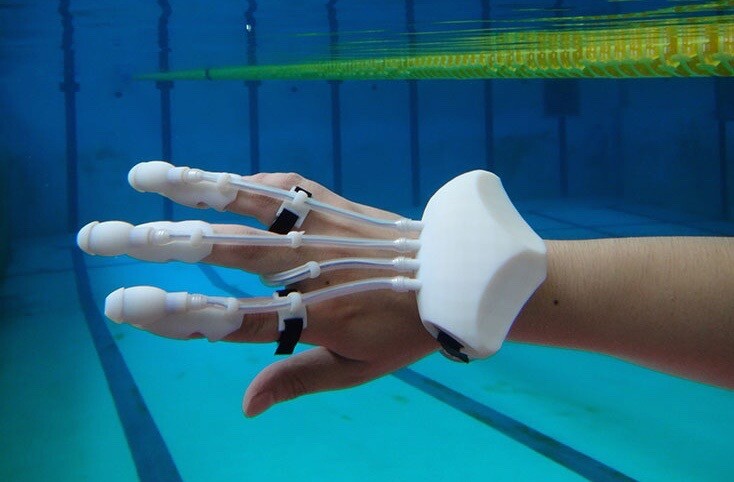 The IrukaTact currently has a sonar range of approximately two feet (0.6 m), although there are plans to improve that figure