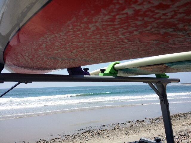 WaveRaxx keeps the surfboard from touching the crossbars