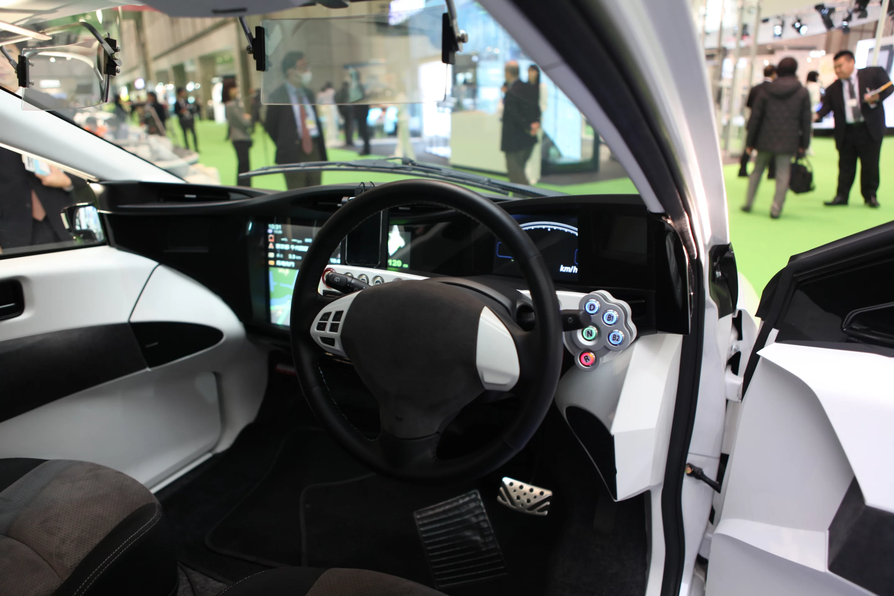 The prototype SIM-LEI electric car