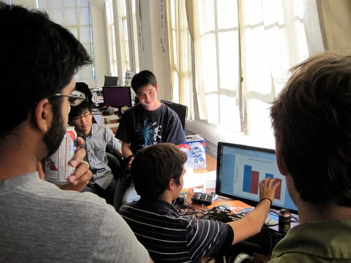 The Sifteo team working on the Sifteo Cubes Intelligent Play system