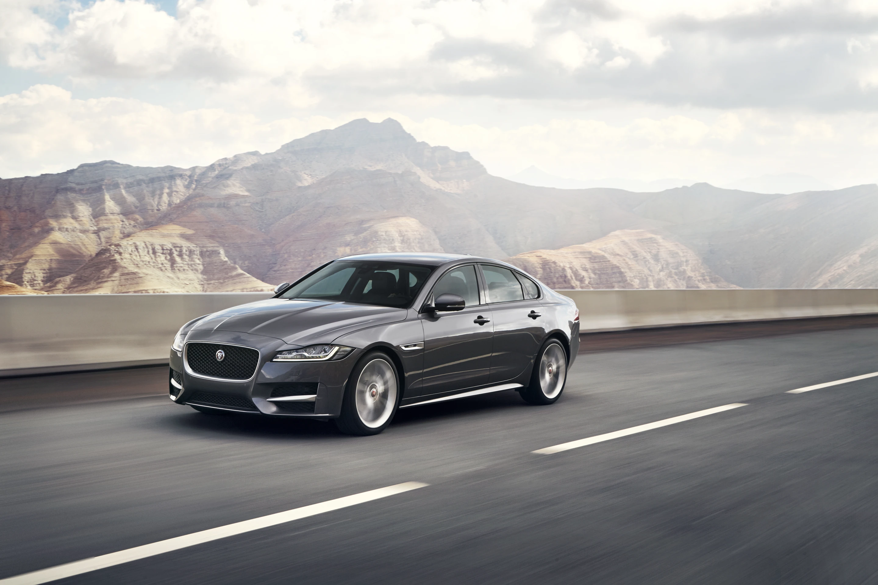 The 2016 Jaguar XF has lower overhangs