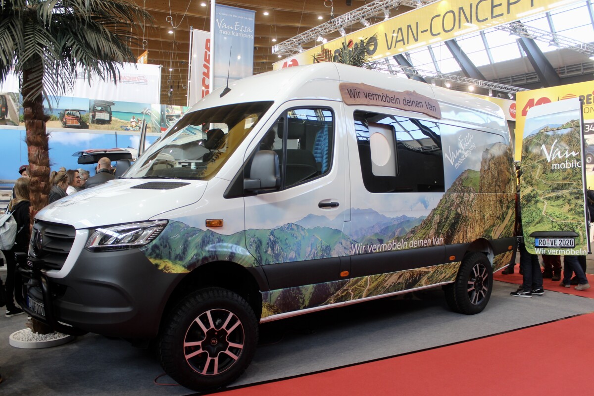 Modular Camper Van With Pop Out Bathroom Switches To Everyday