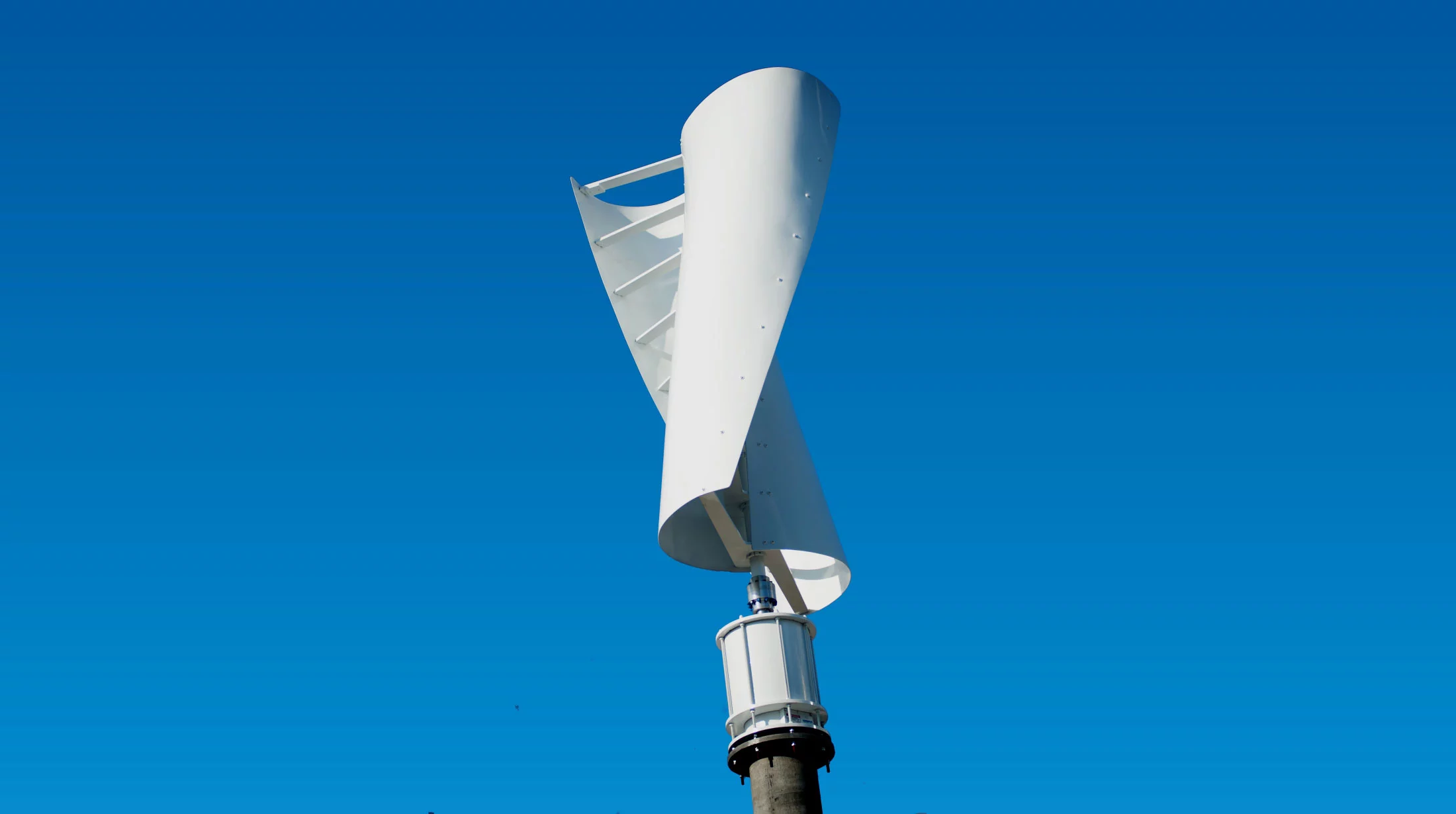 A vertical axis wind turbine is also used to generate electricity for the Center for Sustainable Landscapes (Photo: Denmarsh Photography)